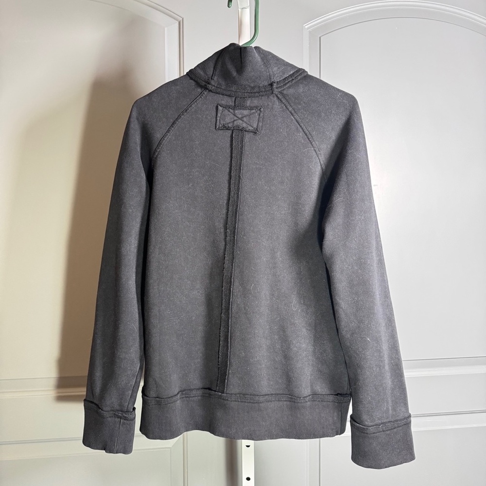 We The Free Black Sweatshirt SZ M - Picture 3 of 9